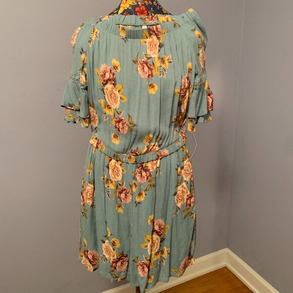 Target “Xhilaration” Romper - Picture 1 of 3